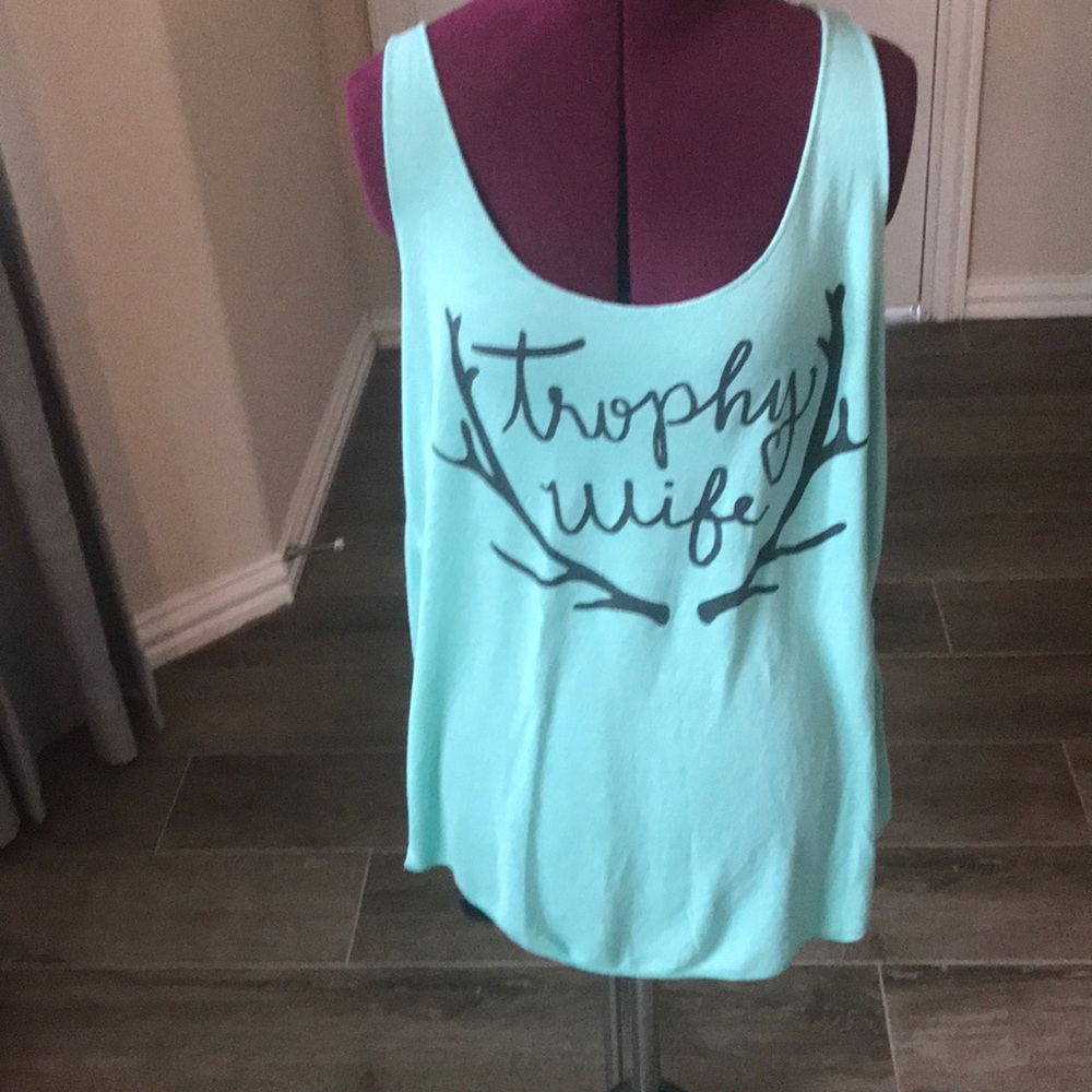 Trophy wife tank